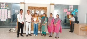 सीवन पब्लिक स्कूल में मेधावी विद्यार्थियों का सम्मान